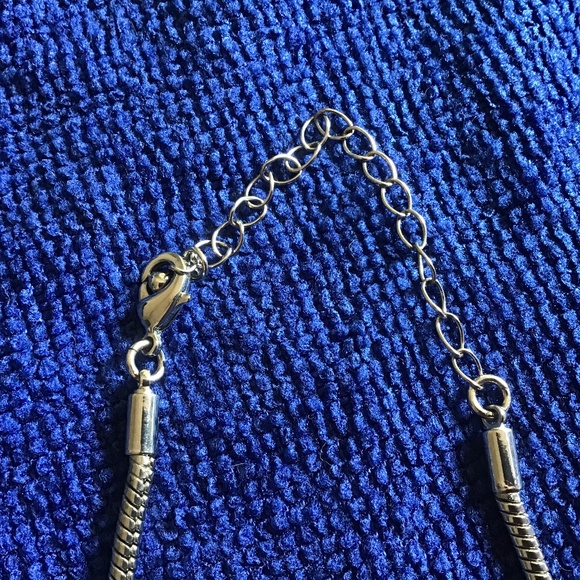 Cable necklace with round glass beads and a charm - silver and brown - Picture 4 of 9